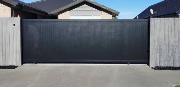 How to Choose the Perfect Driveway Gate for Your Property - Innovative Shield NZ